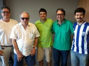 Engenheiro chefe da construção visita o Rei Pelé no último jogo de 2019