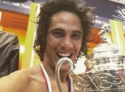 Emocionante! Cavani escreve carta a si mesmo com 9 anos e dá show com as palavras. Leia