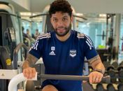 Em recuperação, Otávio revela rotina e torcida pelos companheiros na reta final da Ligue 1