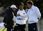 Após insucesso em testes, Cuca torce por volta de Sánchez no San-São
