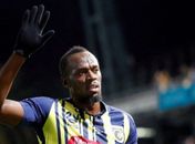 Bolt fez os seus primeiros dois gols como profissional no Central