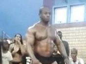 Imagens fortes! Vídeo mostra morte de fisiculturista ao tentar salto para trás
