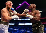 Floyd diz que "pegou leve" com Conor por temer causar lesões cerebrais no rival