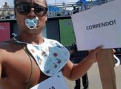 Criança de colo correndo? Entrevista de torcedor do Vasco vira até fantasia de carnaval