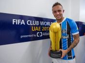 Éverton recebe prêmio “Man of the Match” na semifinal do Mundial