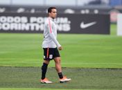Jadson aparece no campo e cria expectativa para o Majestoso