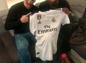 Savio Bortolini retribui visita e deseja uma boa recuperação à Vinícius Júnior