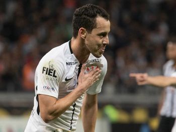 Armador alvinegro finalizou a vitória corintiana no Mineirão (Foto: Daniel Augusto Jr./Ag. Corinthians)