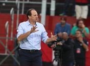 Equipe de Rogério Ceni somou nova derrota no Brasileirão e agora está na zona de rebaixamento (Foto: Rubens Chiri/saopaulofc.net)