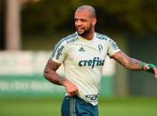 Com contrato até 2019,  Felipe Melo vem treinando em separado do elenco (Foto: Sergio Barzaghi/Gazeta Press)