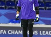 Veterano Casillas anuncia renovação com o Porto por mais uma temporada