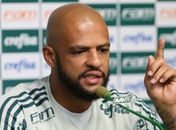 Felipe Melo relembra discussão com PVC ao vivo: "Ele teve sorte"