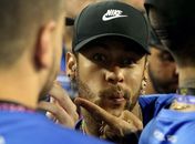 Neymar é criticado na Europa: Carnaval sem fim