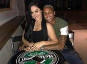 Amor fulminante! Conheça nova namorada de Deyverson