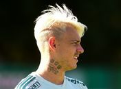 Atlético tem ex-patrocinadora para bancar Guedes e pode liberar Marcos Rocha para o Palmeiras