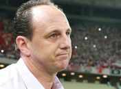 Rogério Ceni critica falta de contratações do Fortaleza: "A gente não conseguiu"