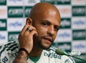 Temor jurídico deixa volante Felipe Melo mais perto de voltar ao Palmeiras