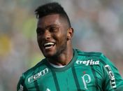Borja ganha apoio e busca o primeiro gol em clássico pelo Palmeiras