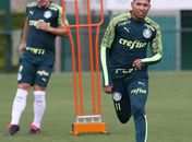 No primeiro treino com bola, Palmeiras diz que mais um jogador tem COVID-19