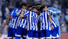 No Rei Pelé, CSA vence o Penedense e segue líder do Alagoano