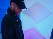 Neymar recebendo 280 reais de Sílvio Santos vira meme nas redes