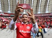 Torcedores do Flamengo comemoram suspensão da liminar de Guerrero