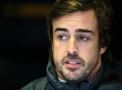 Chefe da McLaren reconhece que troca de Honda por Renault pode manter Alonso