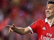 Atacante Jonas se torna o segundo maior artilheiro estrangeiro do Benfica