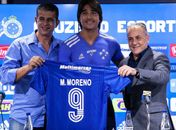 Cruzeiro inova e apresenta Marcelo Moreno com pintura corporal