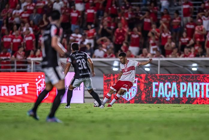 CRB faz o dever de casa e vence o Athletic pela Série B


