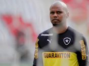 Ídolo do Botafogo, Jefferson alerta: 'É tempo de ficar em casa'