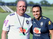 Marta e Cristiane lamentam a morte de Vadão, ex-técnico da Seleção feminina