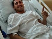Após infarto, Casillas tranquiliza torcedores: 'Tudo controlado por aqui'