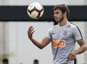 Com renovação travada, Romero tenta deixar o Corinthians sem brigar na Justiça