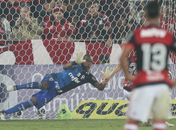 Jailson defende pênalti de Diego no empate do Palmeiras contra o Flamengo (Foto: Cesar Greco/Palmeiras)