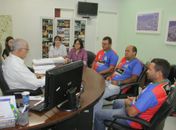 Prefeito se reúne com atletas amadores e garante arquibancadas para a torcida