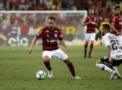 Jadson reclama de campo “horrível” após empate sem gols no Maracanã