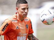 Arana confirma contato e diz que jogaria pelo Palmeiras: 'Grande clube'