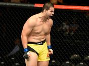 Junior Baby comemora vitória impressionante sobre Timothy Johnson no UFC Long Island (Foto: Getty Images)