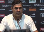 Presidente do Atlético-MG critica arbitragem: Estão se borrando