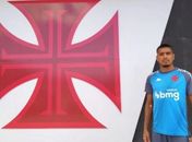 Vasco anuncia lateral-direito que estava em futebol grego