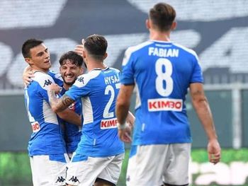 Napoli chegou aos 51 pontos com a vitória sobre o Genoa