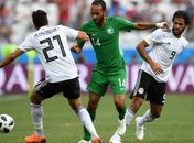 Em duelo de eliminados, Arábia Saudita vence Egito com gol no último lance