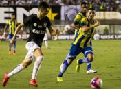 Jair valorizou o momento do Santos e já pensa na estreia pela Libertadores, no Peru (Foto: Flavio Hopp / RAW Image)
