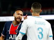 Você não é homem de assumir teu erro, diz Neymar após post
