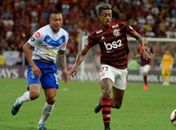 Bruno Henrique, do Flamengo, lidera lista de assistências na Libertadores