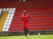 Luiz Fernando rescinde contrato com clube português: “Mirando um melhor projeto” 