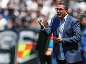 Luxemburgo critica arbitragem e pede ação de Gaciba no VAR