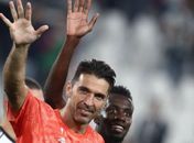 Aos 41 anos, Buffon volta a jogar pela Juventus e iguala recorde