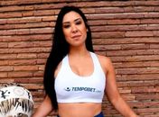 Apoiada pela Tempobet, Raquel Freestyle realiza desafio de embaixadinhas